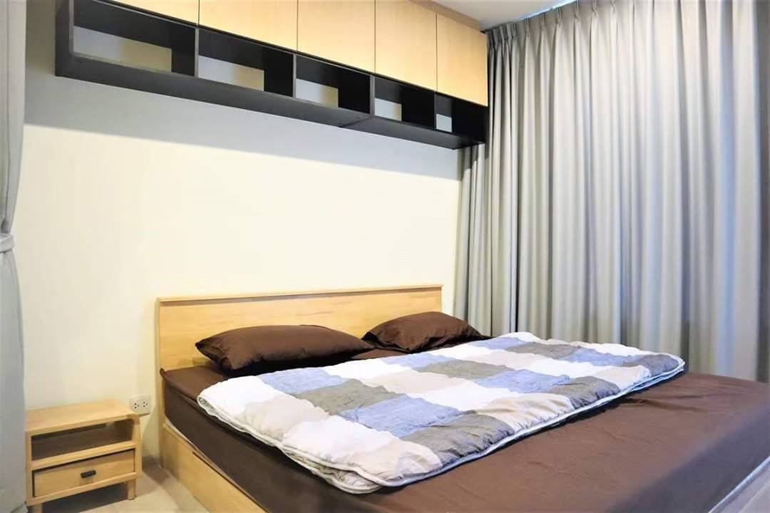 ไลฟ์ อโศก เตียงนอน.jpg