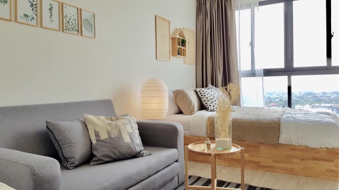 Ideo Mobi Sukhumvit Eastgate โซฟา  เตียง.jpg