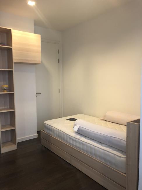 Nara 9 by Eastern Star เตียง.jpg