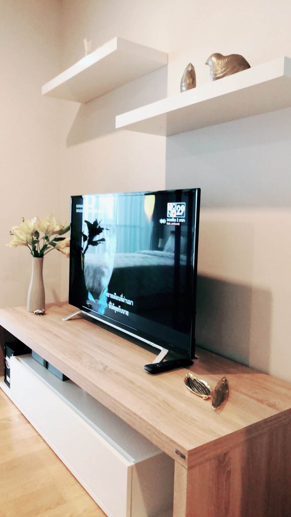 Noble Revo Silom ทีวี.jpg