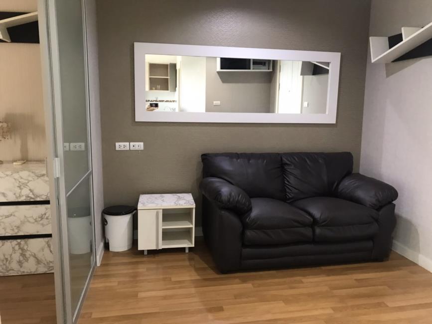 ลุมพินี เพลส พระราม 4-กล้วยน้ำไท โซฟา.jpg