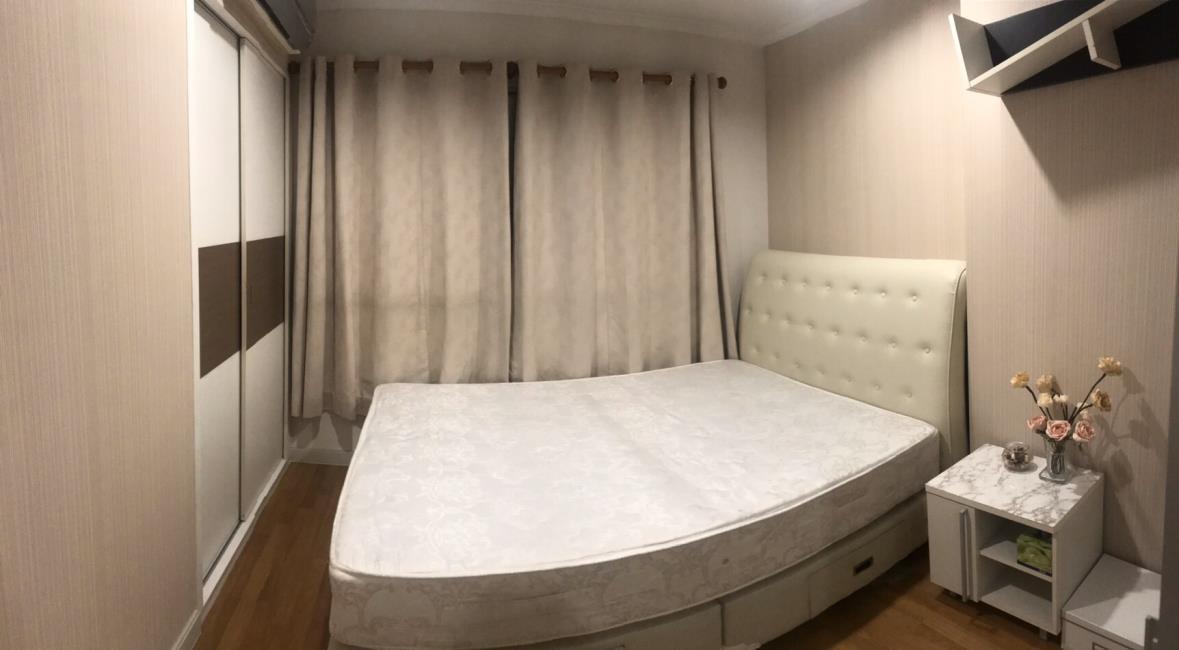 ลุมพินี เพลส พระราม 4-กล้วยน้ำไท เตียงนอน.jpg