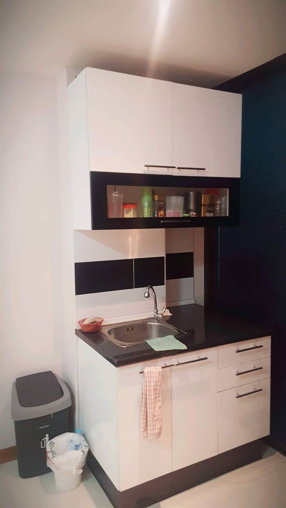 Ratchada City Condo ครัว.jpg