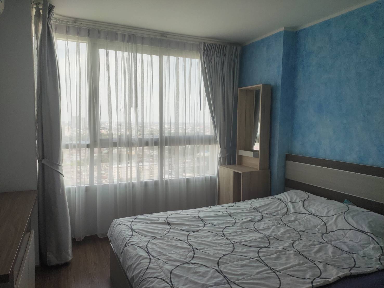 U Delight @Talat Phlu Station เตียง.jpg