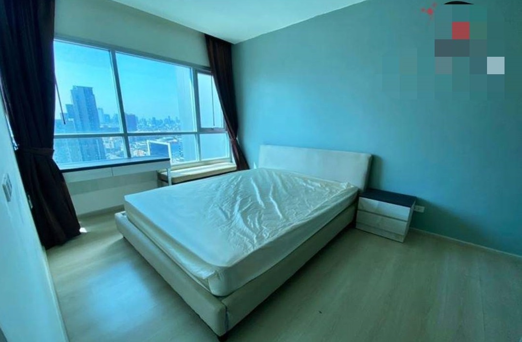 Life Ratchadapisek เตียงนอน.jpg