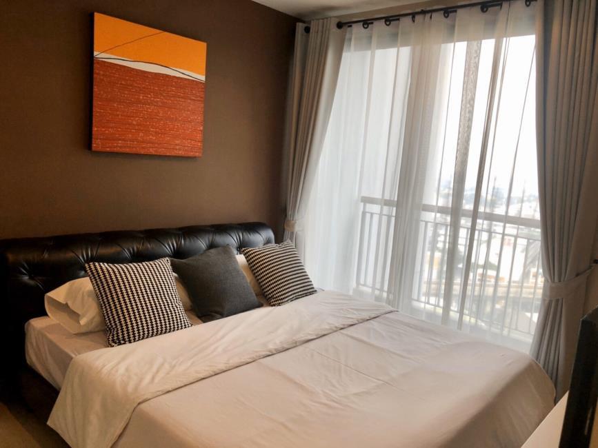 Rhythm Sukhumvit 42  เตียง.jpg