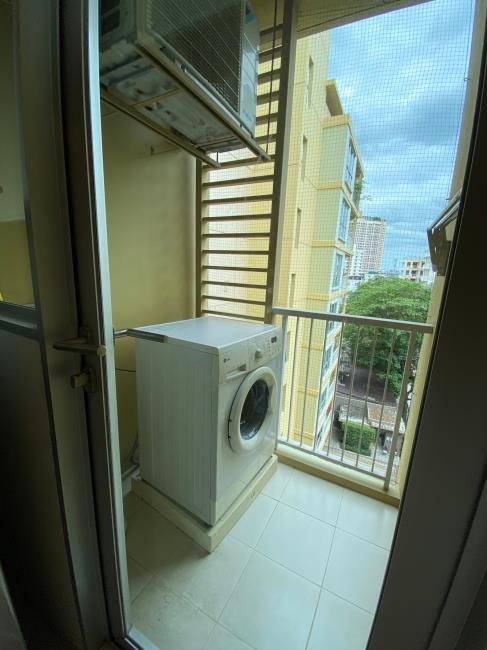 Hive Sukhumvit 65 เครื่องซักผ้า.jpg