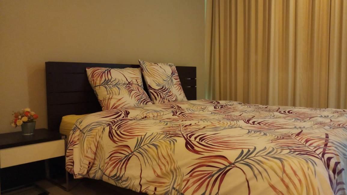 The Room Sukhumvit 21 เตียง.jpg