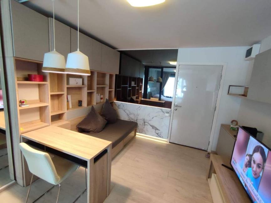 Aspire Wutthakat โต๊ะ ทีวี.jpg