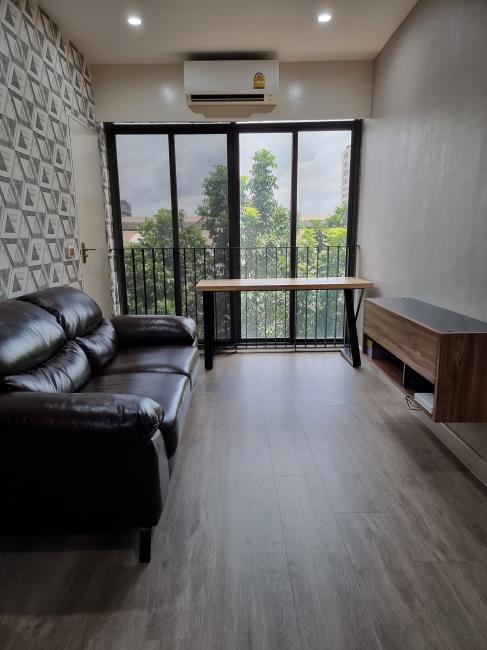 Ideo Blucove Sukhumvit โซฟา.jpg