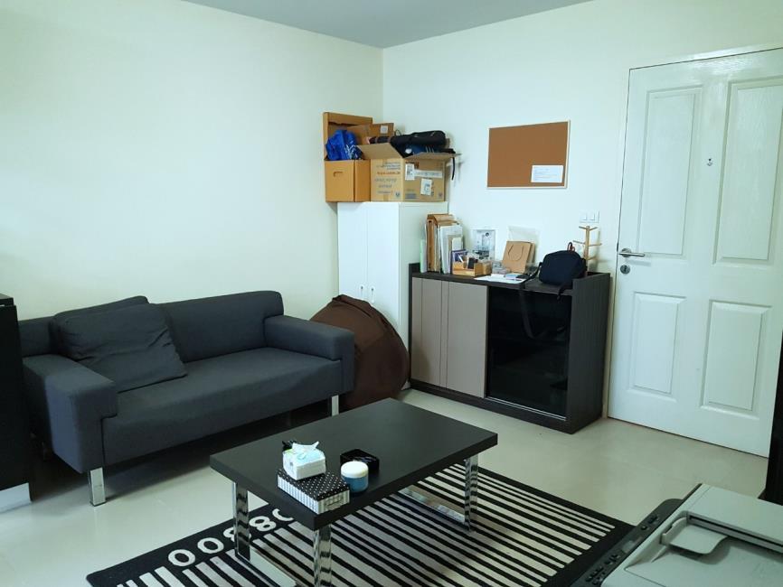 The Link Sukhumvit 64  โซฟา ตู้รองเท้า.jpg