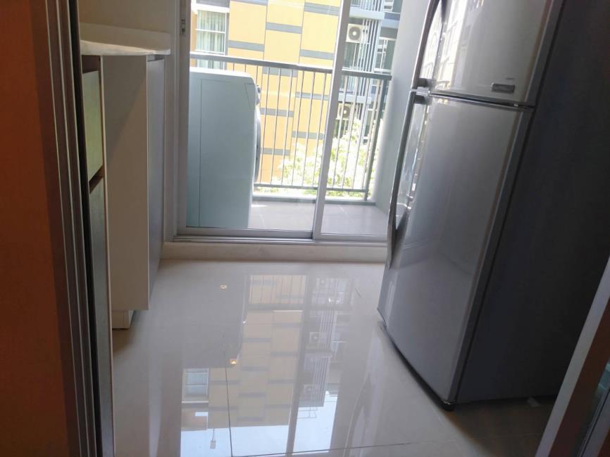 Metro Luxe Rama 4 ครัว.jpg