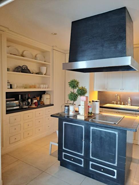 Riverside Tower  ครัว.jpg