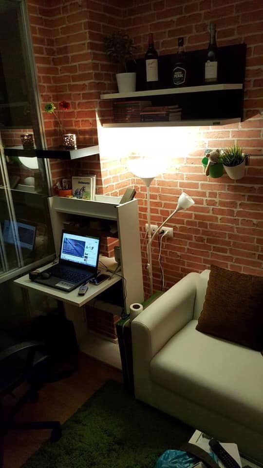 Lumpini Ville Onnut 46 โต๊ะทำงาน.jpg