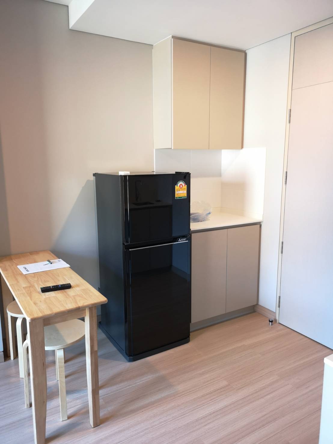 Lumpini Suite Phetchaburi-Makkasan ตู้เย็น.jpg