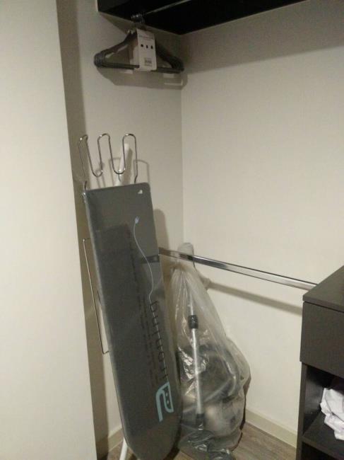 Villa Lasalle ตู้เสื้อผ้า.jpg