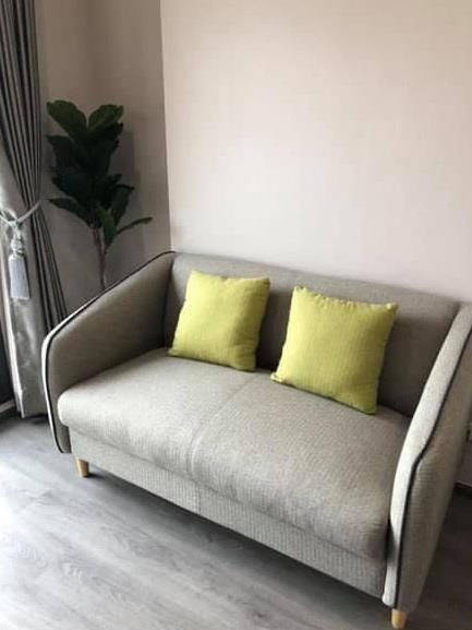 Rich Park @ Triple Station โซฟา.jpg