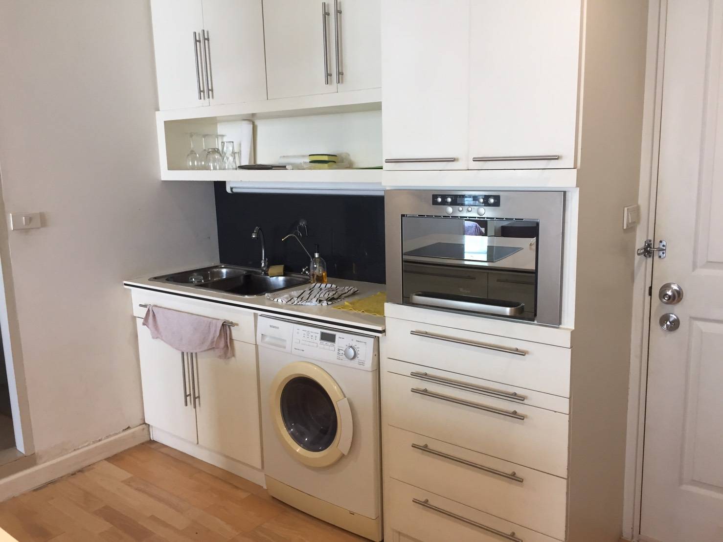 Baan Sathorn Chaopraya ครัว.jpg