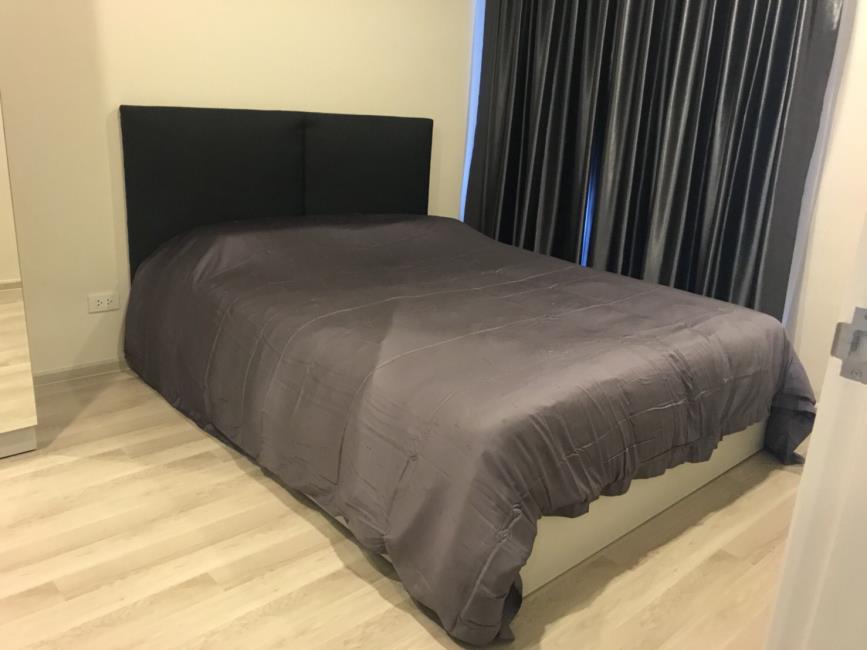 Centric Ratchada - Huai Khwang เตียงนอน.jpg