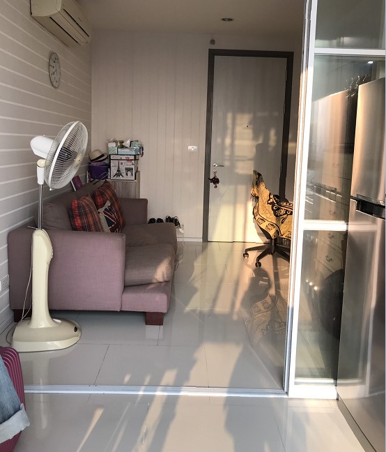 Sense Phaholyothin  มุมโซฟา.jpg