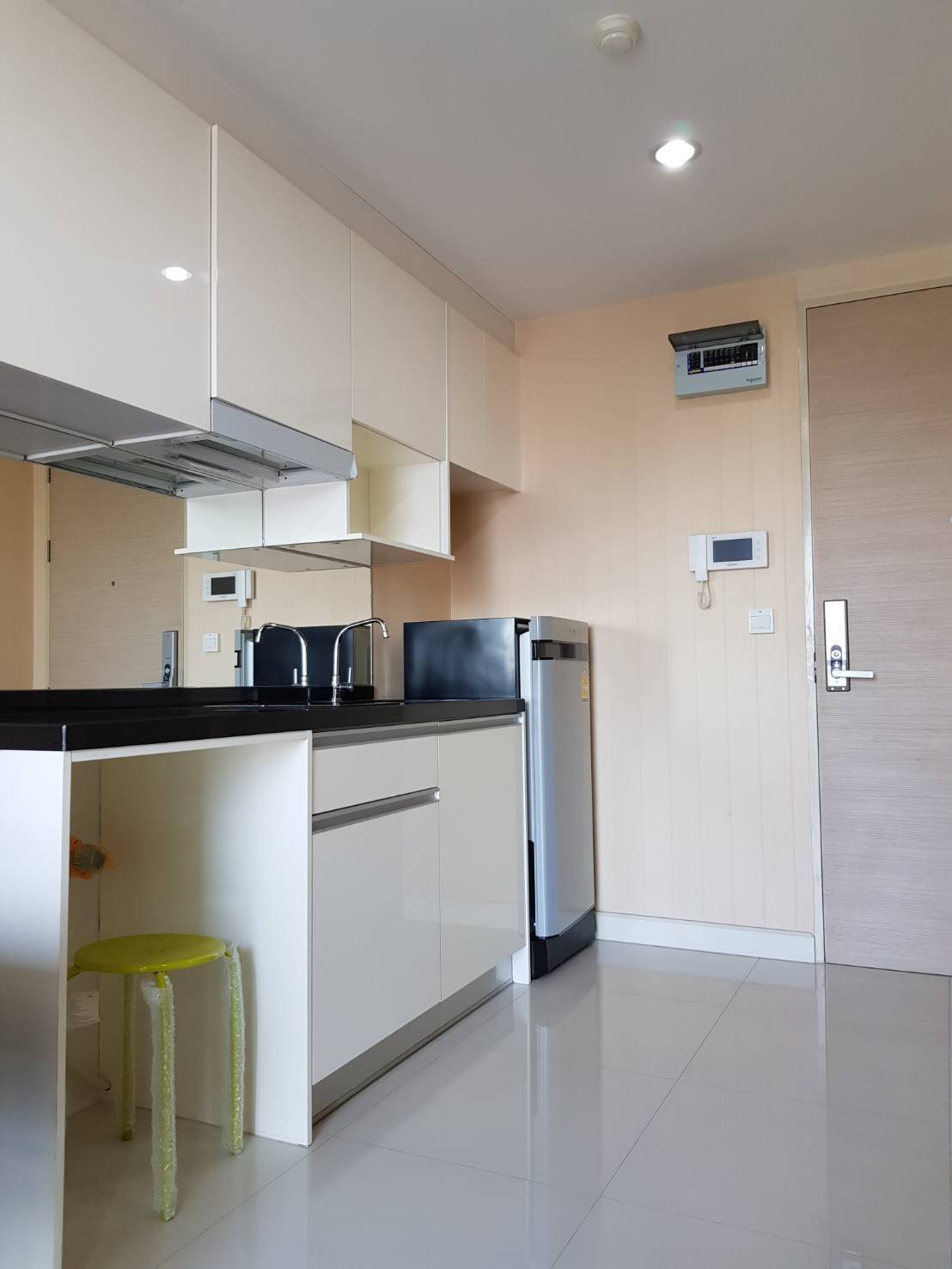 เมโทร สกาย รัชดา ครัว.jpg