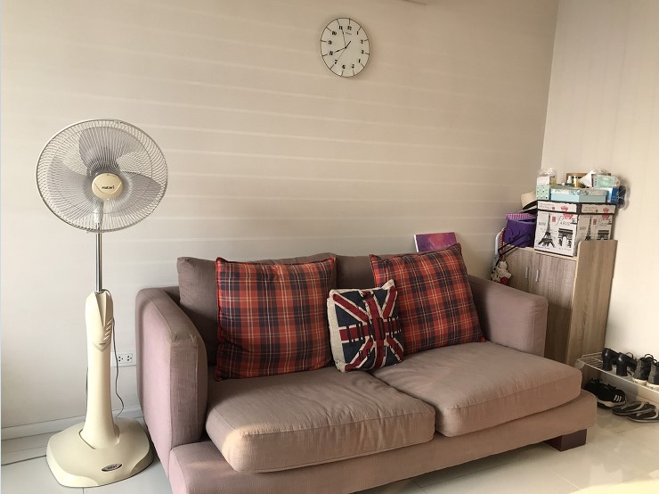 Sense Phaholyothin  โซฟา.jpg