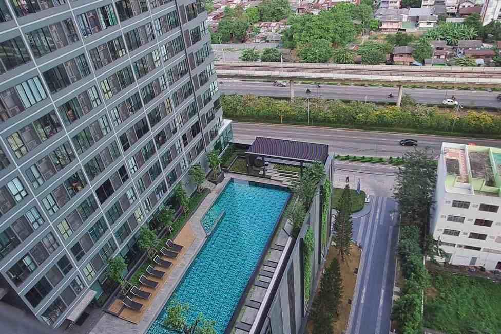 Ideo Sathorn - Thaphra วิวสระว่ายน้พำ.jpg