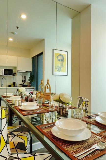 Metro sky prachachuen  โต๊ะอาหาร.jpg