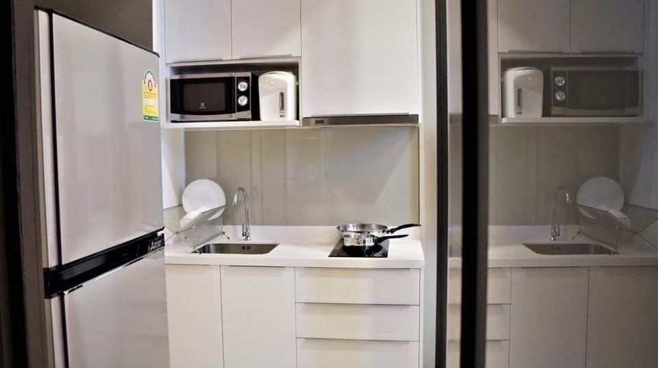 Chewathai Residence Asoke ครัว.jpg