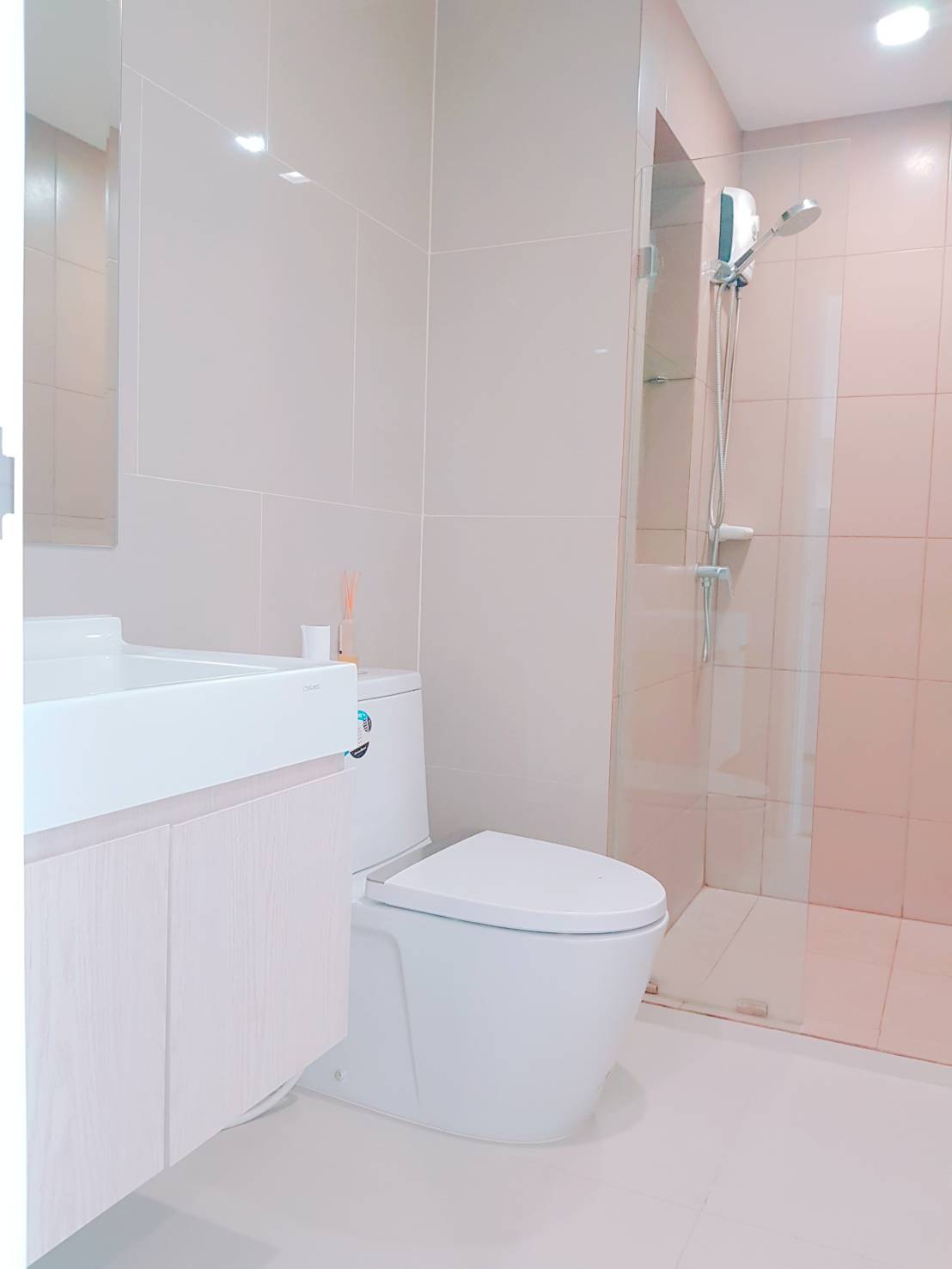 Rich Park @ Triple Station ห้องน้ำ.jpg