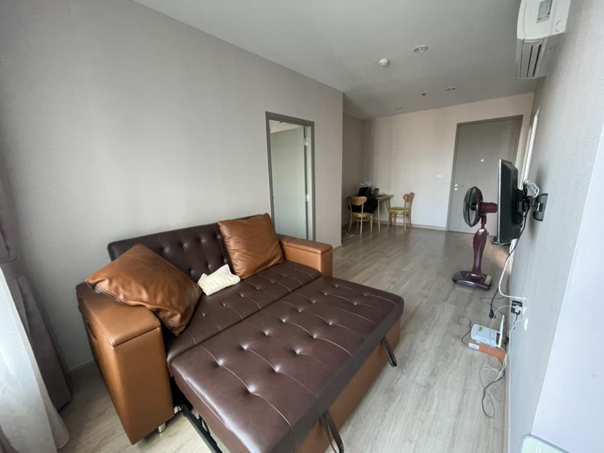 The Tempo Grand Sathorn-Wutthakat โซฟา.jpg