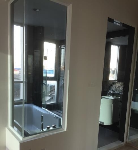 Rhythm Sathorn อ่างอาบน้ำ.jpg