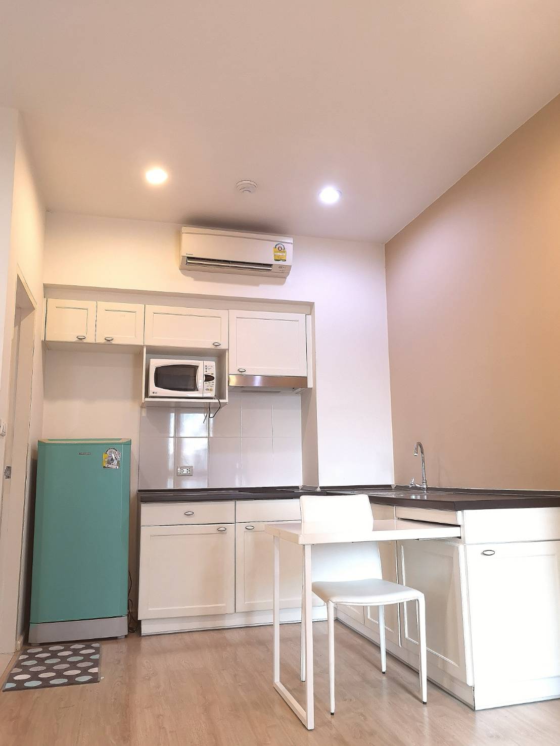 S 1 Rama 9 ครัว.jpg