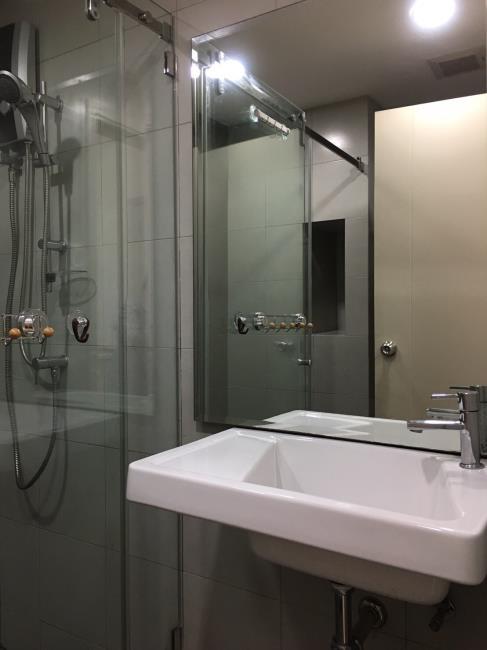 Elio Del Rayมุมห้องอาบน้ำ.jpg