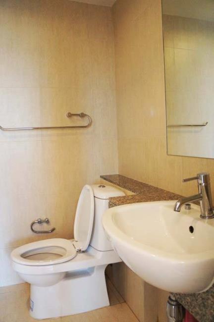 The Clover ห้องน้ำ.jpg