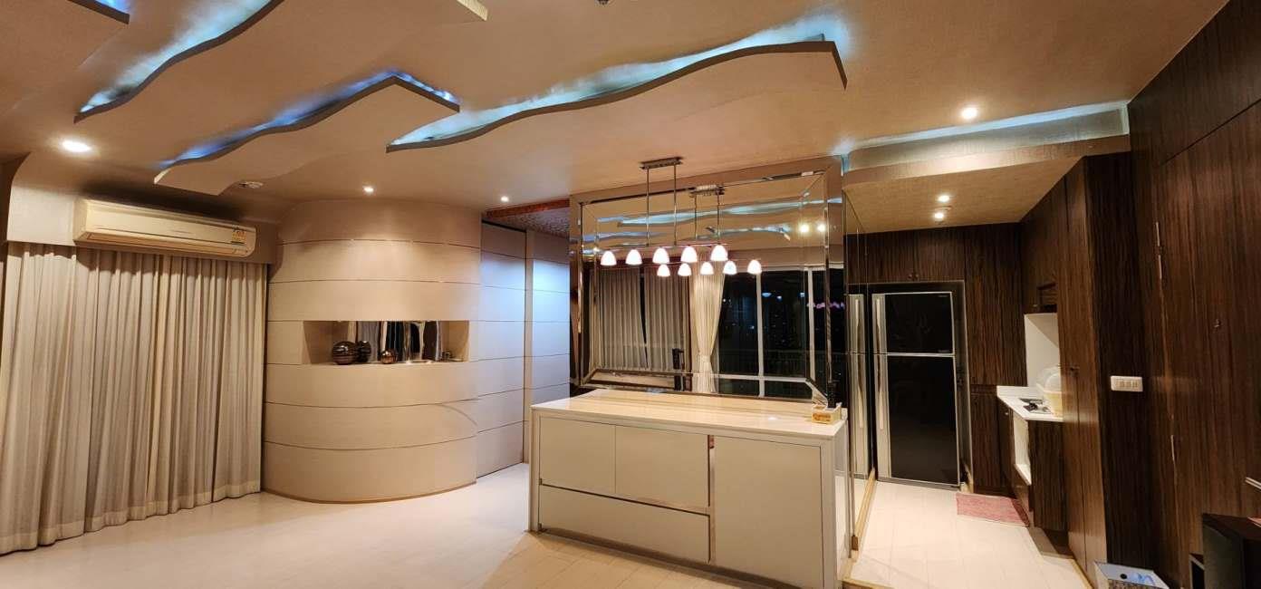 Life @ Ratchada - Suthisan มุมห้อง.jpg