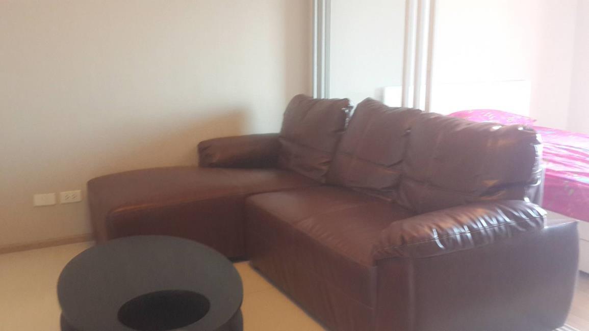 Fuse Mobius Ramkhamhaeng Station โซฟา.jpg