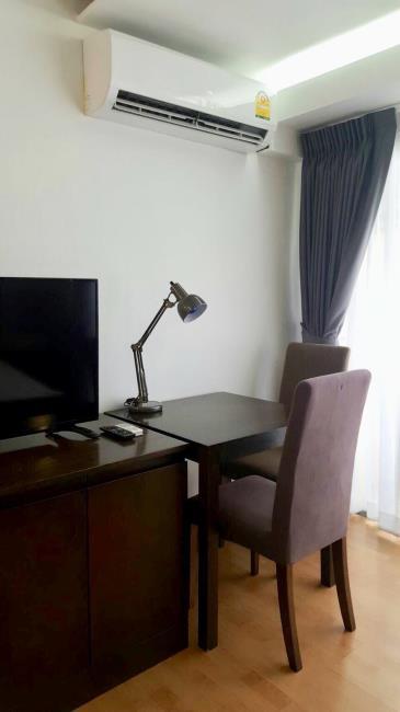 Family Park โต๊ะทำงาน.jpg