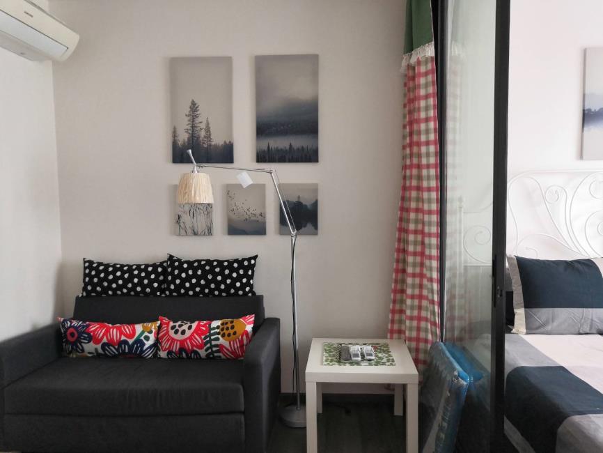 The Base Park West Sukhumvit 77 โซฟา.jpg