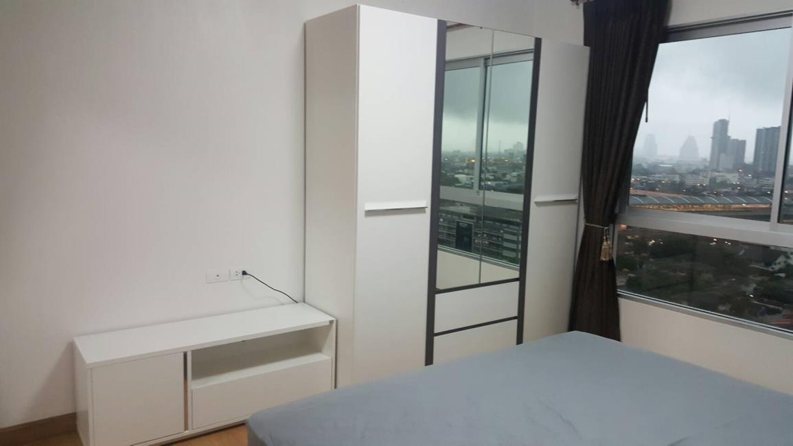 Supalai Veranda Ratchavipha - Prachachuen  ตู้เสื้อผ้า  เตียง.jpg