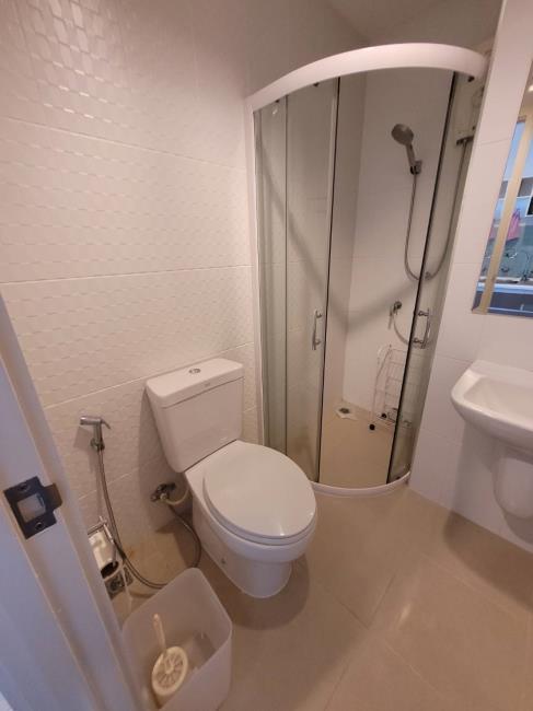 Knightsbridge Sky River Ocean ห้องน้ำ.jpg