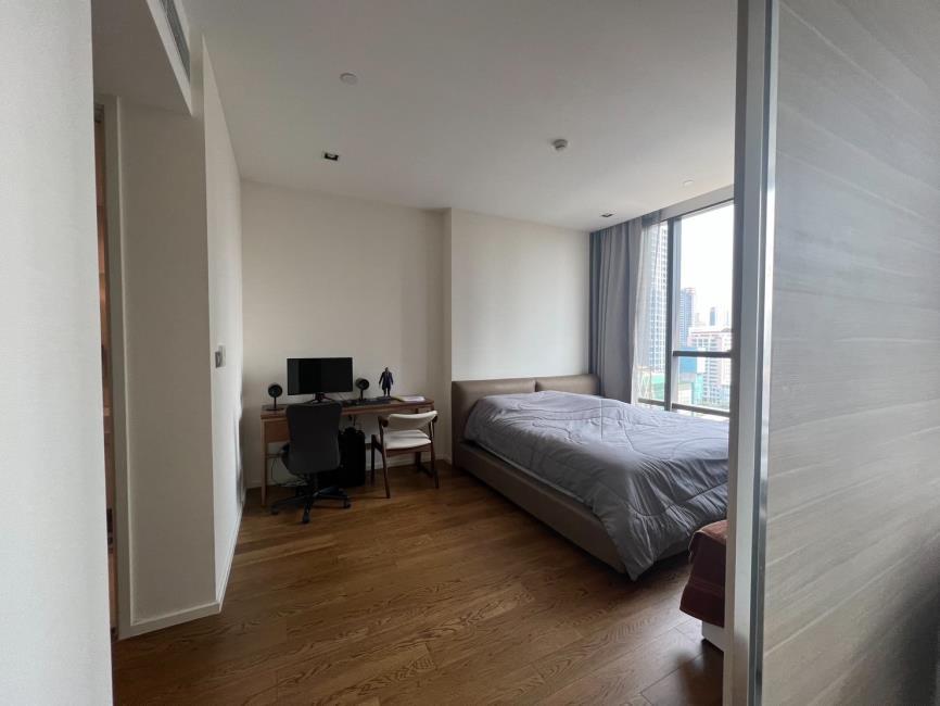 The Bangkok Sathorn.jpg