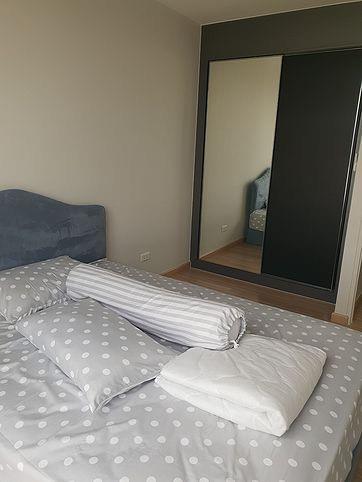 Pela Wutthakat  ตู้เสื้อผ้า.jpg