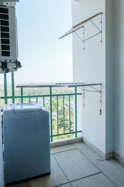 Supalai Park Ratchaphruek-Phetkasem ระเบียง เครื่องซักผ้า.jpg