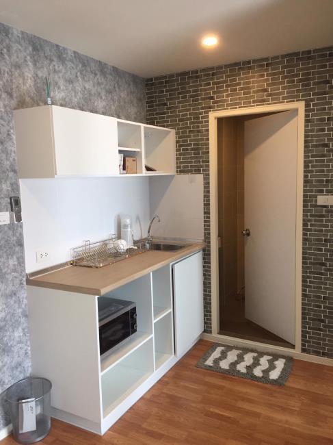 Lumpini Ville Sukhumvit 76 ครัว.jpg