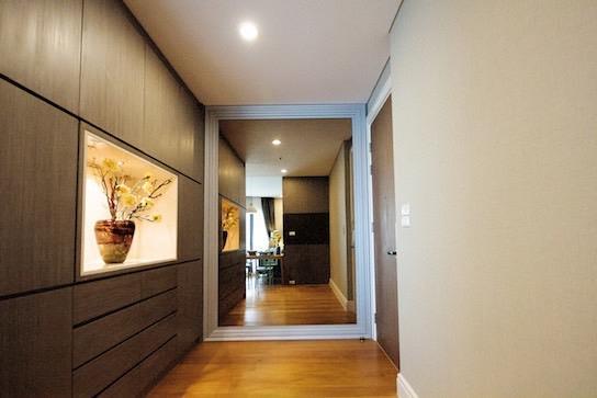 Bright Sukhumvit 24 มุมห้อง.jpg