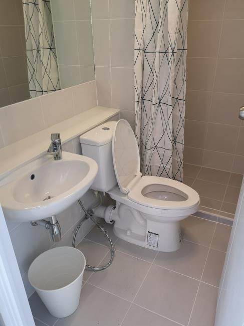 The Tree Onnut Station  ห้องน้ำ.jpg