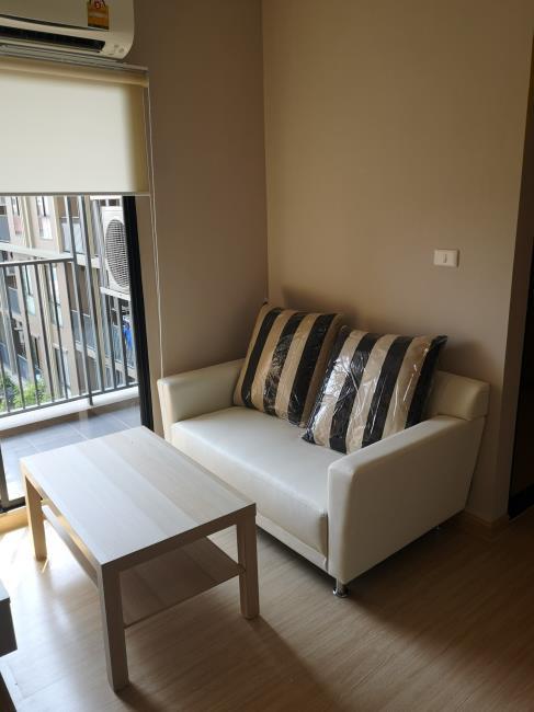 The Tree Onnut Station  โซฟา.jpg