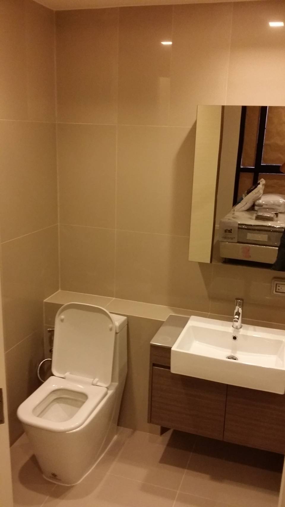 Quinn Condo Ratchada ห้องน้ำ.jpg