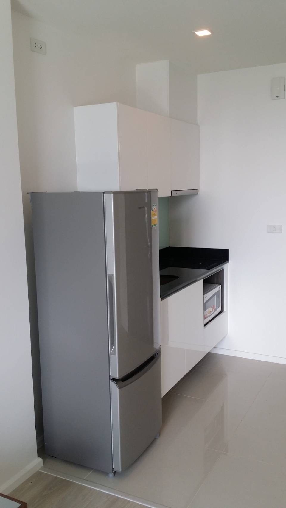 Quinn Condo Ratchada ครัว.jpg